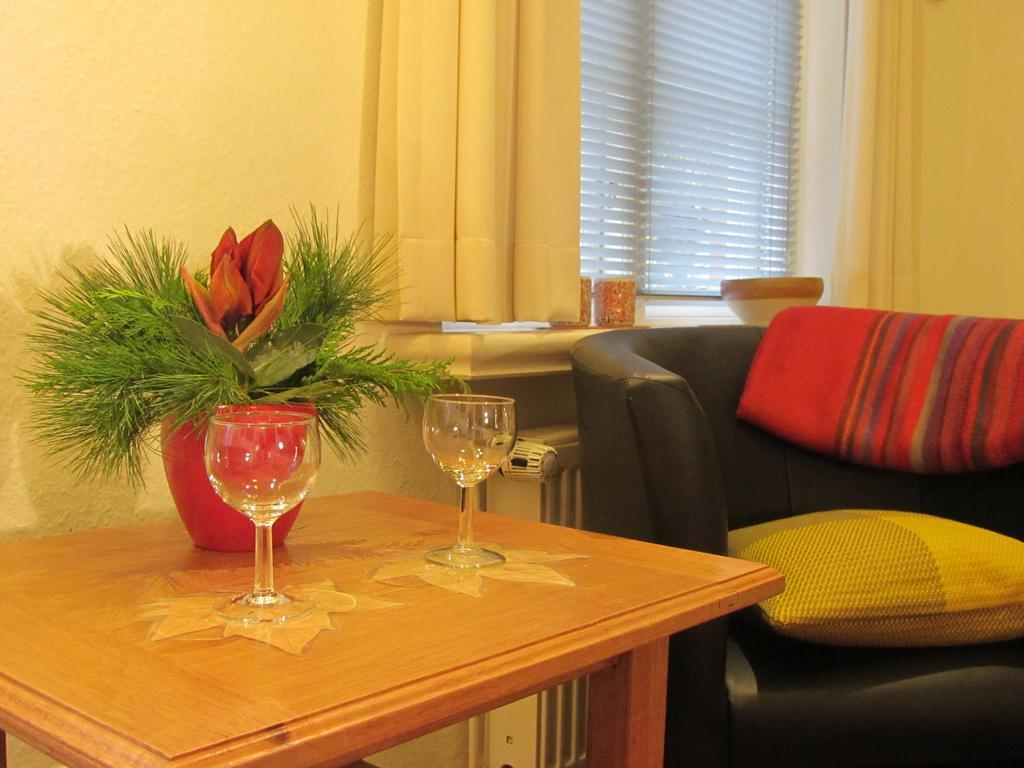 Apartments Im Froschhaus Mit Fruehstueckskuechen Friedrichstadt Szoba fotó
